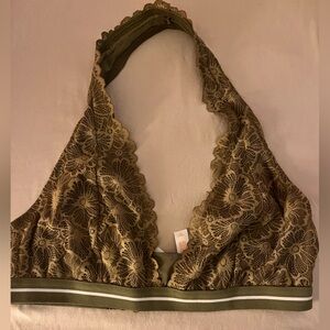 Colsie Green Lace Bra with Scalloped Edges